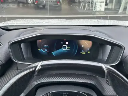 Photo 9 Peugeot 2008 Gén. II Ph1 NG GT 5