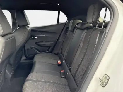 Photo 11 Peugeot 2008 Gén. II Ph1 NG GT 5