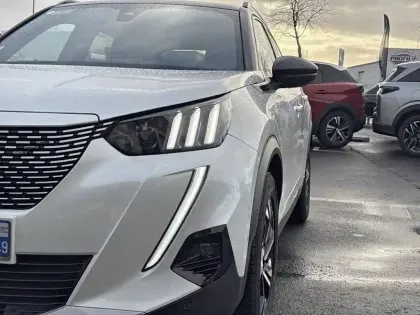 Photo 15 Peugeot 2008 Gén. II Ph1 NG GT 5