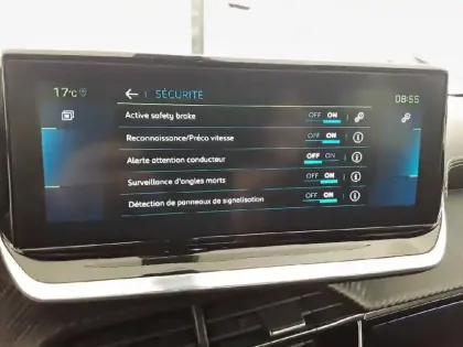 Photo 88 Peugeot 2008  Electrique 136 ch