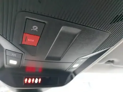 Photo 18 Peugeot 308  PureTech 130ch S&S BVM6