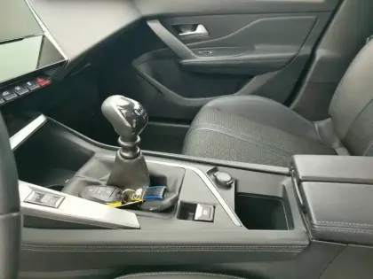 Photo 13 Peugeot 308  PureTech 130ch S&S BVM6