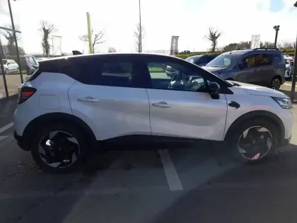 Photo 5 Renault Captur  E-Tech full hybrid 145 ch