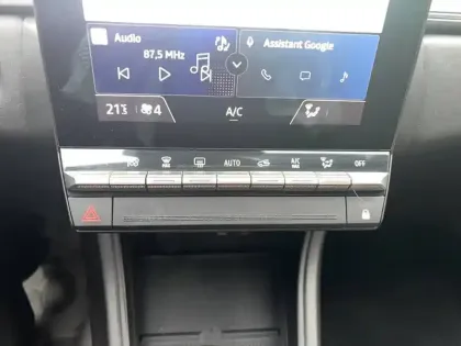 Photo 36 Renault Captur Gén. II (HJB) Ph2 Techno 5