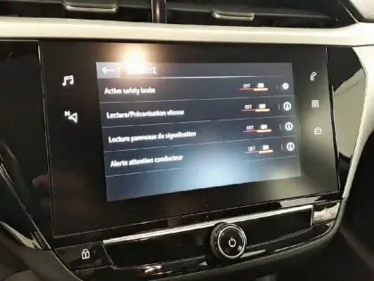 Photo 18 Opel Corsa  Electrique 136 ch & Batterie 50 kw/h