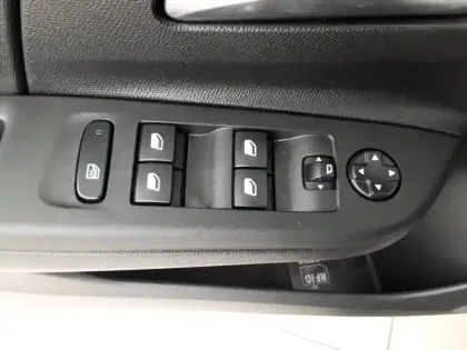 Photo 20 Opel Corsa  Electrique 136 ch & Batterie 50 kw/h