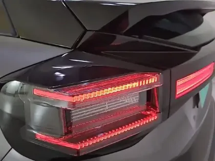 Photo 16 Citroën C4  Hybride 136 e-DCS6