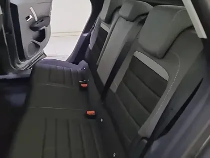 Photo 11 Citroën C4  Hybride 136 e-DCS6