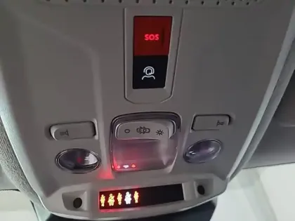 Photo 25 Citroën C4  Hybride 136 e-DCS6