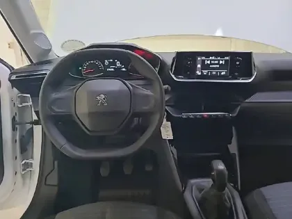 Photo 57 Peugeot 208  PureTech 75 S&S BVM5