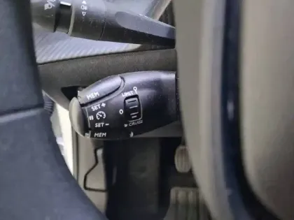 Photo 19 Peugeot 208 Gén. II Ph1 NG Like 5