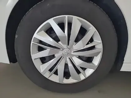 Photo 12 Peugeot 208 Gén. II Ph1 NG Like 5