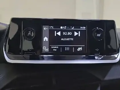 Photo 20 Peugeot 208 Gén. II Ph1 NG Like 5