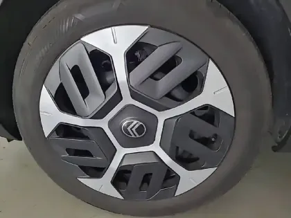 Photo 12 Citroën C4  Hybride 136 e-DCS6