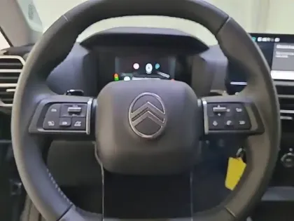 Photo 8 Citroën C4  Hybride 136 e-DCS6