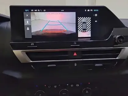 Photo 19 Citroën C4  Hybride 136 e-DCS6