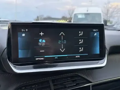 Photo 52 Peugeot 2008  PureTech 130 S&S EAT8