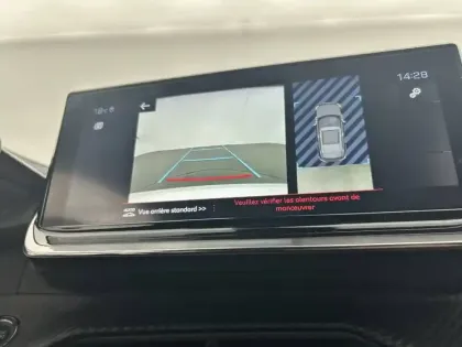 Photo 80 Peugeot 2008  PureTech 130 S&S EAT8