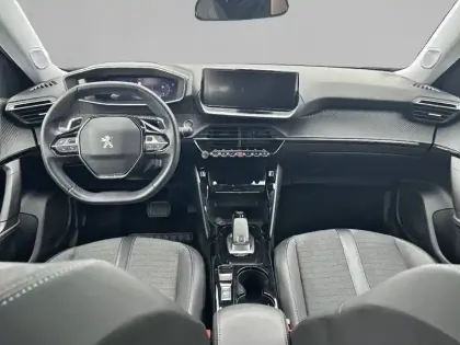 Photo 63 Peugeot 2008  PureTech 130 S&S EAT8