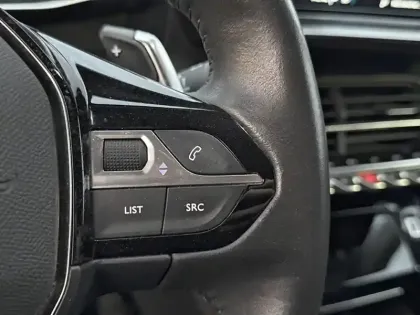 Photo 42 Peugeot 2008  PureTech 130 S&S EAT8