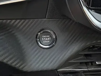 Photo 26 Peugeot 2008  PureTech 130 S&S EAT8