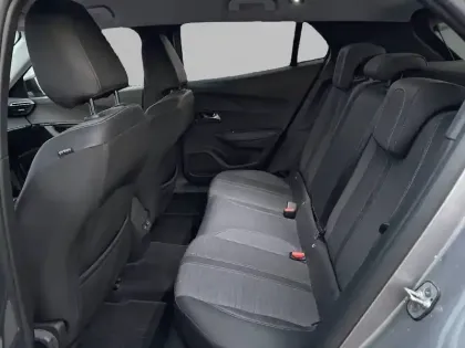 Photo 11 Peugeot 2008  PureTech 130 S&S EAT8