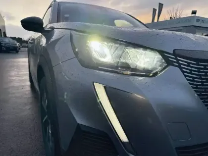 Photo 15 Peugeot 2008  PureTech 130 S&S EAT8