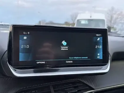 Photo 21 Peugeot 2008  PureTech 130 S&S EAT8