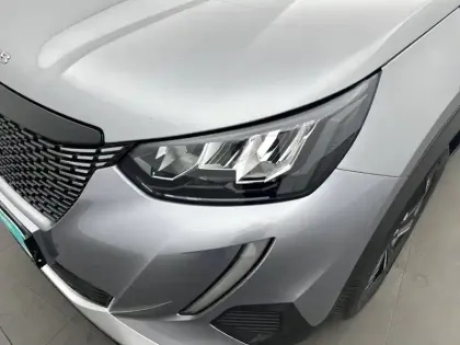 Photo 71 Peugeot 2008  PureTech 130 S&S EAT8