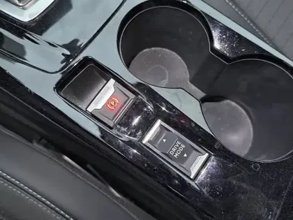 Photo 25 Peugeot 2008  PureTech 130 S&S EAT8