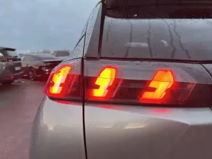 Photo 44 Peugeot 2008  PureTech 130 S&S EAT8