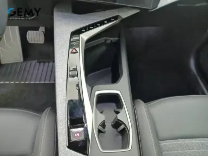 Photo 12 Peugeot 3008  Hybrid 136 e-DCS6