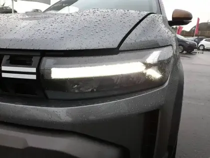 Photo 21 Dacia Duster  Hybrid 140