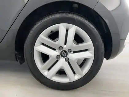 Photo 84 Renault Clio Gén. V (BJA) Ph2 Evolution 5