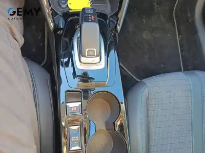 Photo 14 Peugeot 208  PureTech 100 S&S EAT8