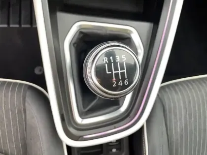 Photo 33 Renault Clio Gén. V (BJA) Ph1 NG Techno 5