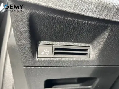 Photo 17 Peugeot 3008  Hybrid 145 e-DCS6