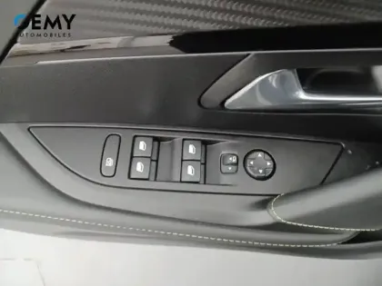 Photo 11 Peugeot 208  Electrique 50 kWh 136ch