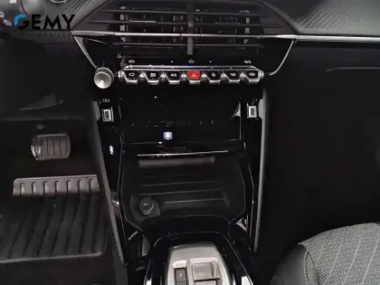 Photo 13 Peugeot 2008  Hybrid 145 e-DCS6