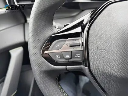 Photo 16 Peugeot 308  Hybrid 145 e-DCS6