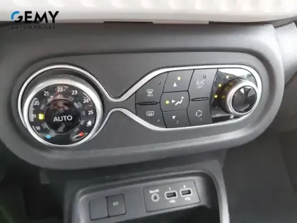 Photo 20 Renault Twingo  III Achat Intégral - 21