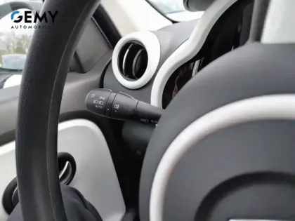 Photo 16 Renault Twingo  III Achat Intégral - 21