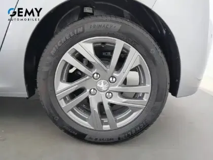 Photo 42 Peugeot 208  PureTech 100 S&S BVM6