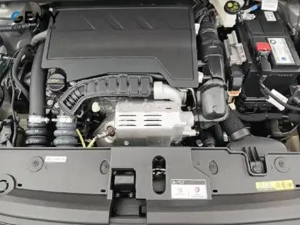 Photo 43 Peugeot 208  PureTech 100 S&S BVM6