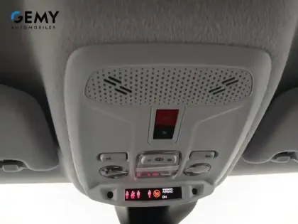 Photo 48 Peugeot 208  PureTech 100 S&S BVM6