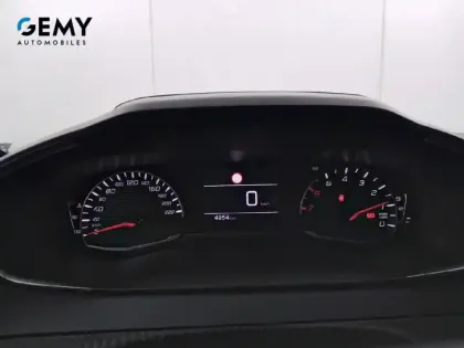 Photo 47 Peugeot 208  PureTech 100 S&S BVM6