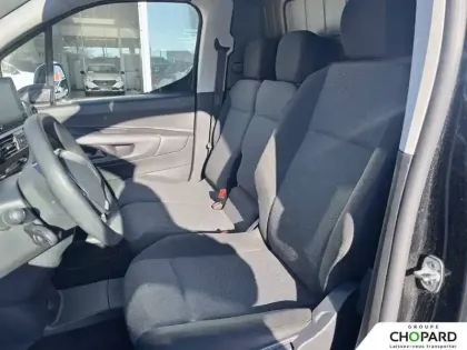 Photo 8 Peugeot Partner E- FOURGON M 800 KG 136 CH BATTERIE 50 KWH