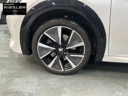 Photo 12 Peugeot 208  Electrique 50 kWh 136ch