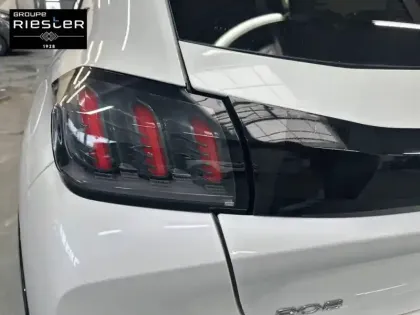 Photo 15 Peugeot 208  Electrique 50 kWh 136ch