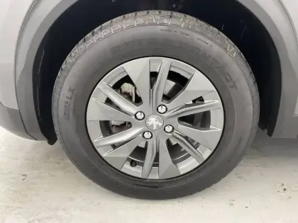 Photo 16 Peugeot 2008  PureTech 100 S&S BVM6